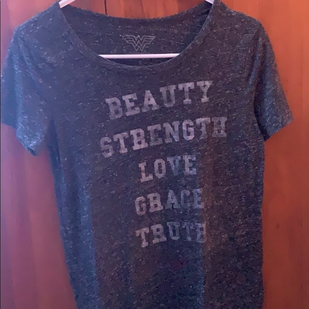 graphic tee